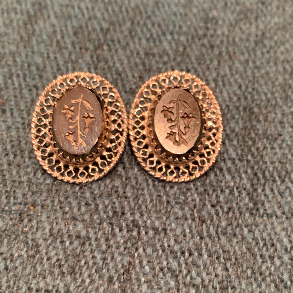 Writing and Davis, Elegant Gold-Tone Filigree Earrings